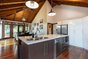 Family retreat.Pool. WiFi. Games, Buderim
